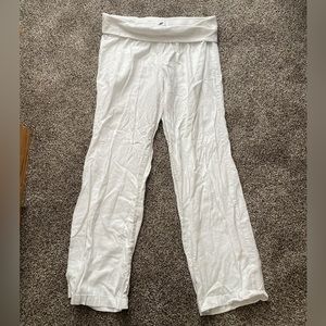 Super cute linen pants!